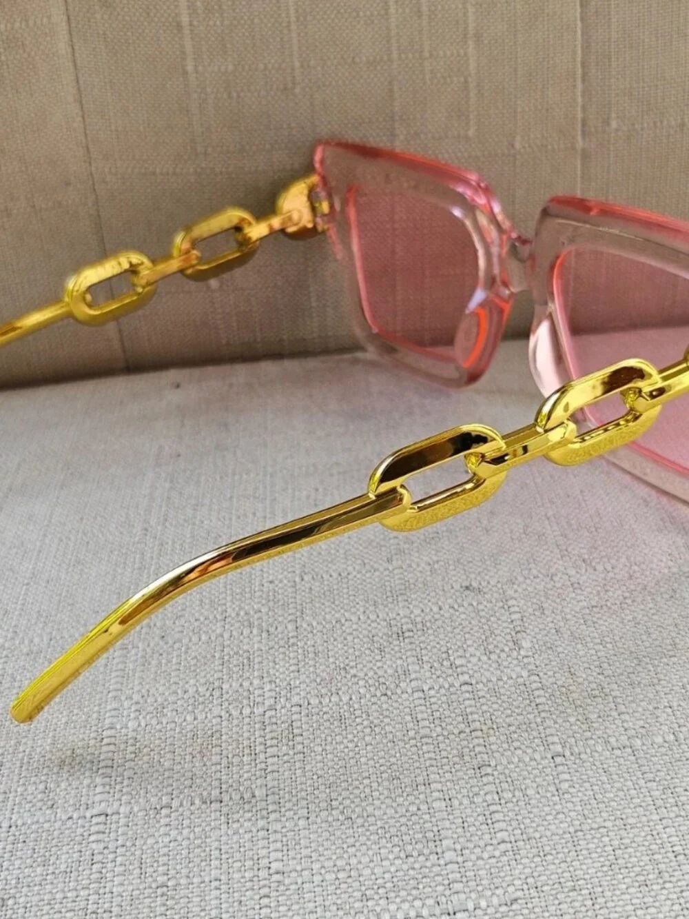 Fashion Women Sunglasses Gold Tone Arms Pink Frame Eyewear Fashion Shades
